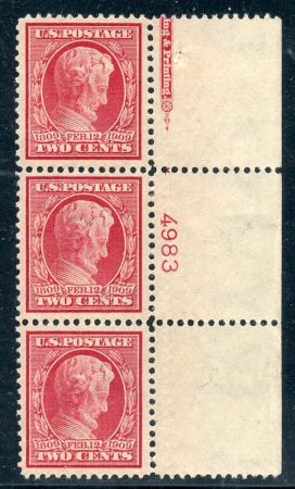 US 367 var Early Commemoratives VF - XF LH Part imprint + plate number 4983 strip of 3