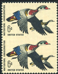 US 1362a Error VF Vertical Pair Imperf Between PFC cv 250.00