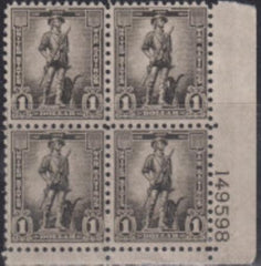 US WS10 US Savings Stamps Slightly Folded At Vert Perfs NH F - VF $40