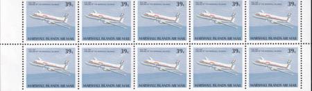 US C24a Trust Territories Marshall Islands Airmail NH VF Aircraft(1989) 39 Cent Booklet Pane