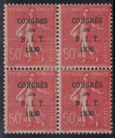 France #YV264a in block with 264 Hinged F ul stamp no accent over F Cat Value: $83.60/E76.00