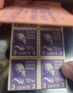 US Booklets #BK101 Mint NH