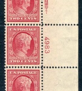 US 367 var Early Commemoratives VF - XF LH Part imprint + plate number 4983 strip of 3