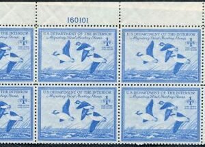 US RW15 Duck Stamp VF - XF NH UR Plate Block of 6 Gum Bends