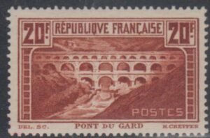 France 253 XF Mint LH Type I cv $275