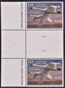 US RW83 VF NH Plate # Vertical Gutter Pair - Rare!