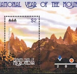 US 493 Trust Territories Micronesia NH VF Year Of The Mountains S/S