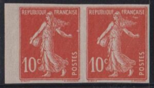 France 162a #YV138g Hinged AVE - F imperf pair Cat Value: $55/E50.00
