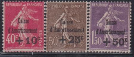 INV-32084itExt_13880067-6c72-4807-a759-921e9cd54511 France #B35-37 LH F YV 553-5 130 Cat Value: $122.50/130.00