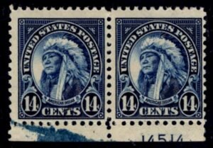 US 565 Error NH Fine Plate # Pair with Ink Blob in Selvage