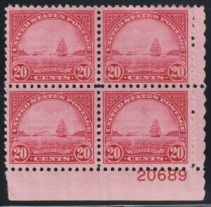 US Modern #698 NH  VF  fresh plate block  Cat Value: $60