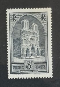France #247 Hinged